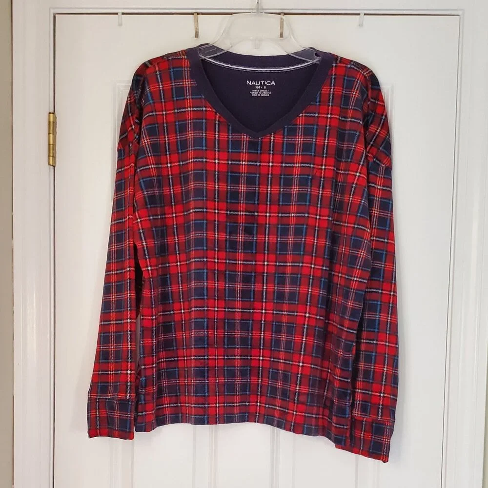 Nautica Super Soft Velvet Feel 2pc Long Sleeve Top Pants Pajama Set in Red Plaid